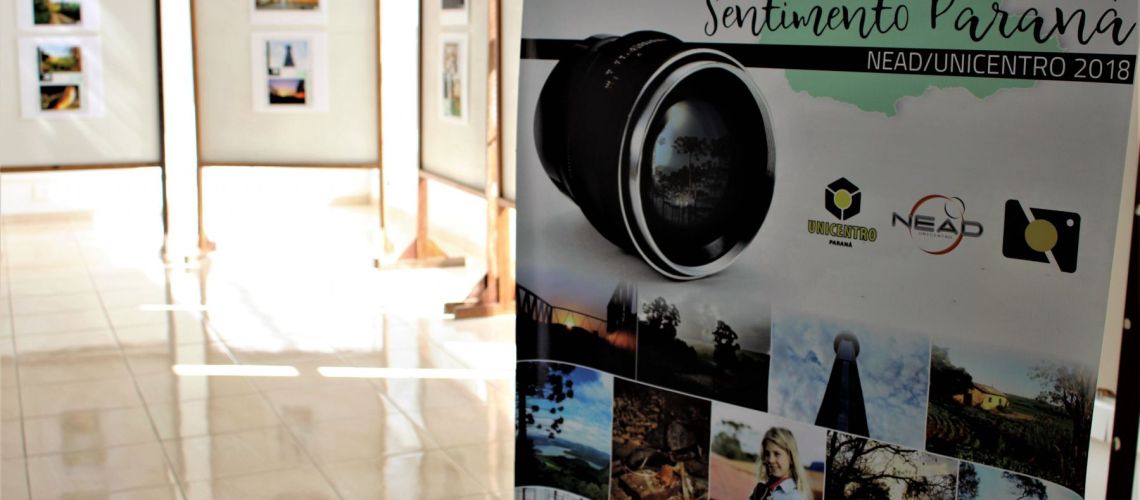 Mostra está no hall de entrada do campus Santa Cruz